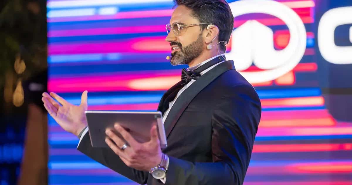 Emcee Hire Dubai: What Most Event Planners Forget When Hiring an Emcee