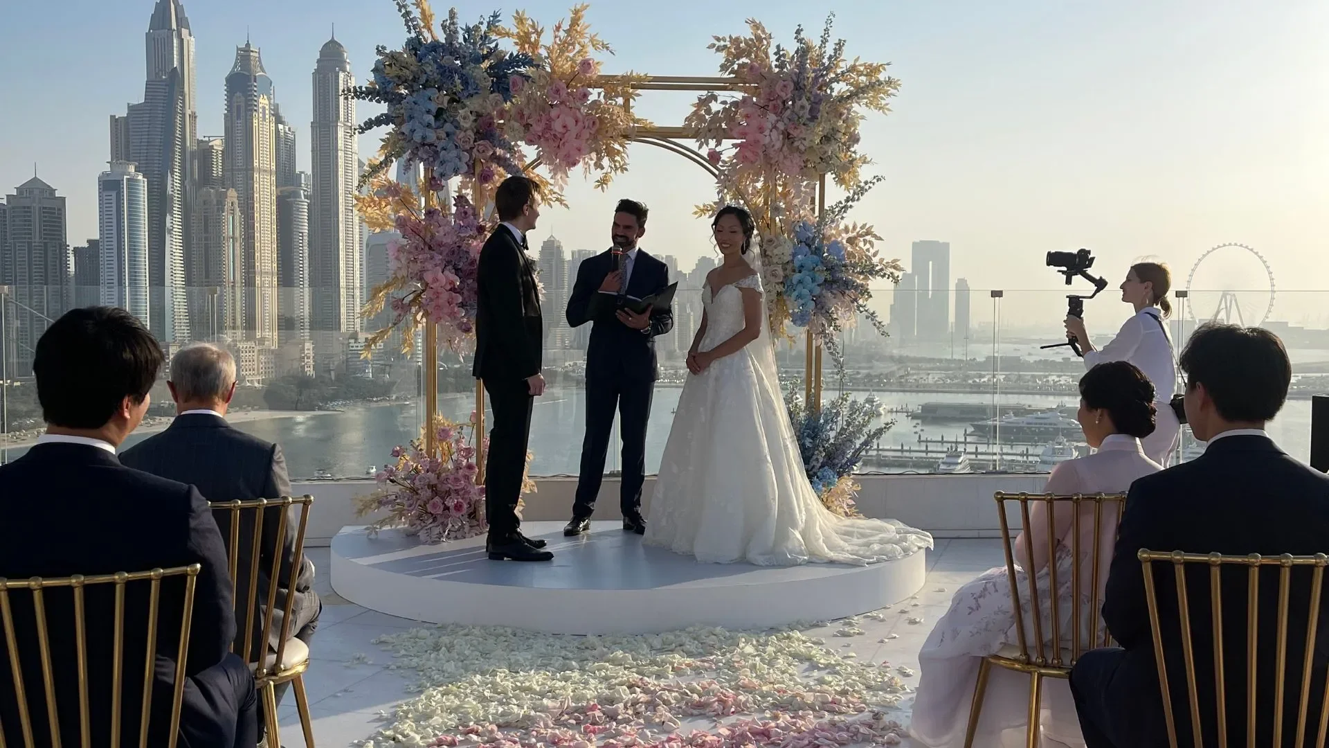 Darryl Rees performing as a WEDDING MC in Dubai Darryl Rees performing as a WEDDING MC in Dubai